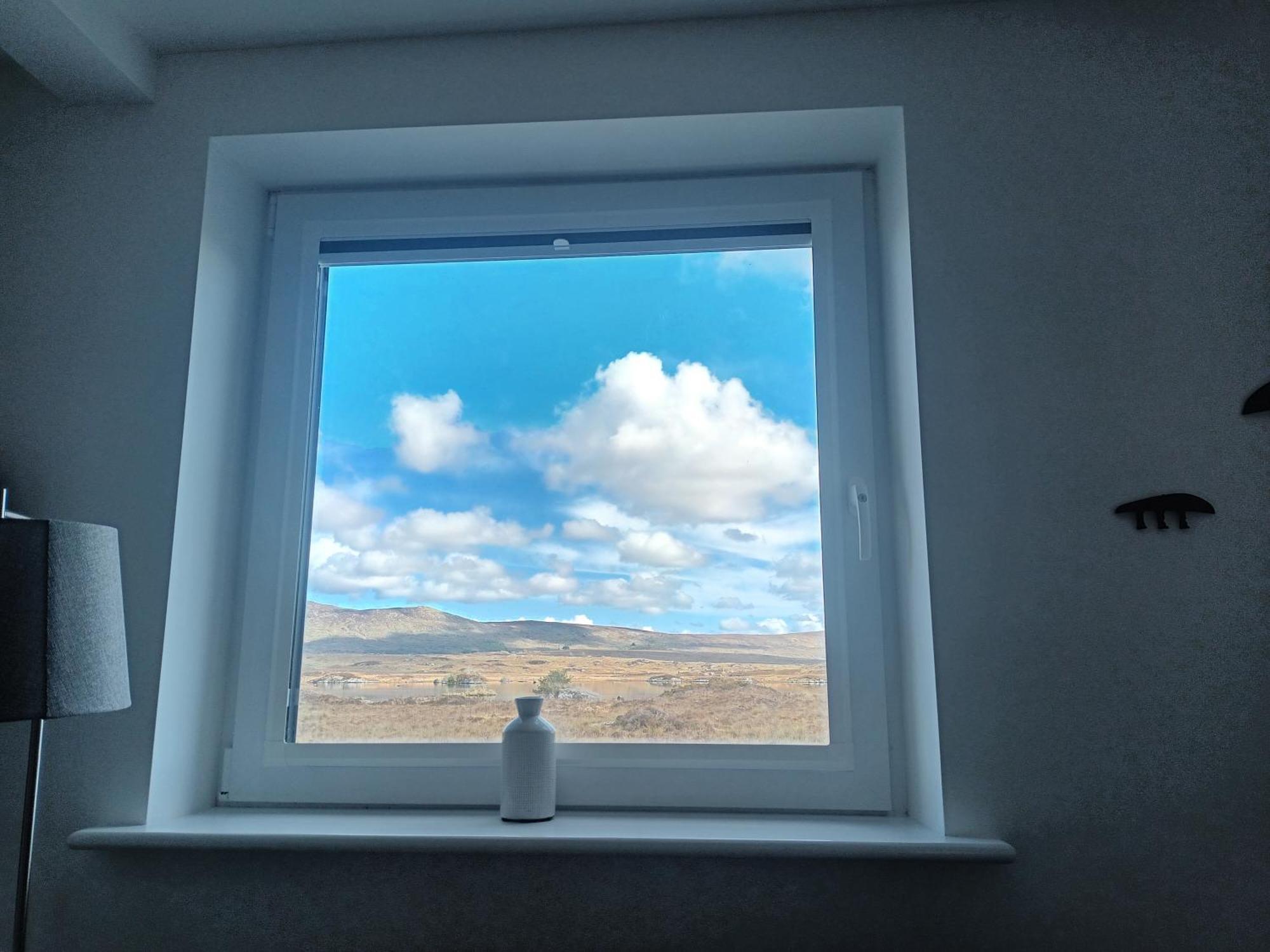 Connemara Lake View Apartment Camus Eighter Bagian luar foto